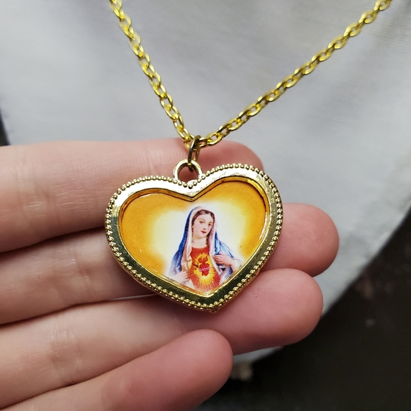 Heart of Mary necklace - Picture 3 of 5